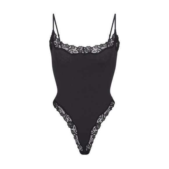 SKIMS Tops - SKIMS Fits Everybody Lace Thong Black Bodysuit NEW Strerch Bodycon Form Size S